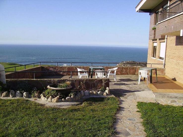 Pension Oyambre Cantabria San Vicente De La Barquera Exterior photo